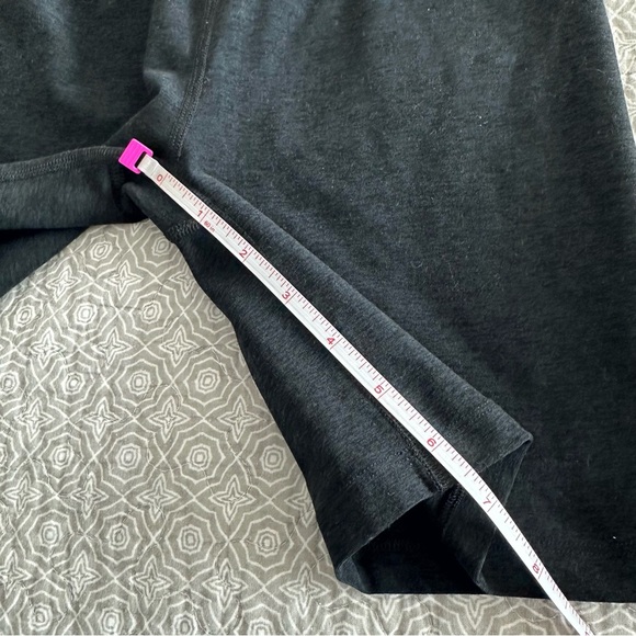 Beyond Yoga Spacedye High Waisted Biker Shorts Darkest Night Size S - Picture 10 of 11